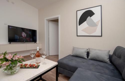 Trebinje Apartment | Azzurro Apartments with Swimming pool & Jacuzzi