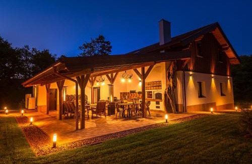 Tardos Bed & Breakfast | Bányahegyi erdei nyugalom és wellness erdész & vadászház
