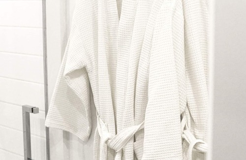 Collingwood Apartment | B-1, 2 Bedroom - Downtown Collingwood, Luxury Boutique Hotel.