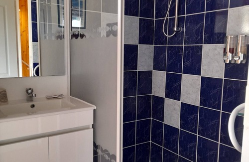 Medis Bed & Breakfast | B&B, 5 min from the BEACHES of Royan, park,