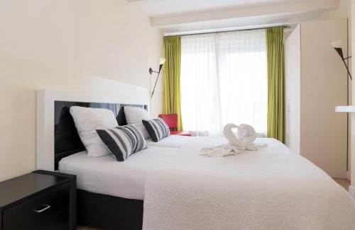 Overtoomse Sluis House | B&B Canaliscious