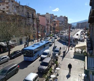 Corso dei Mille - Sant'Erasmo Bed & Breakfast | B&B Central Station