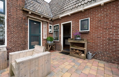 Suwald House | B&B farm Grutsk in Suwald with private harbour