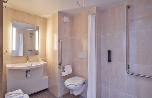 La Source Hotel | B&B HOTEL Paris Créteil