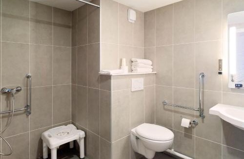 Clichy-Sous-Bois Hotel | B&B HOTEL Paris Clichy-sous-Bois 3 étoiles