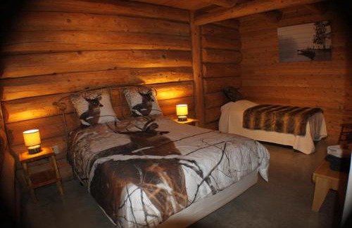 Saint Come House | B&B Le Chalet Bois de Coeur