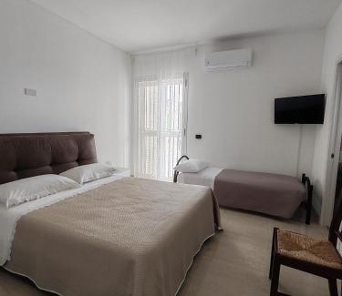 Trani Bed & Breakfast | B&B Raffaello