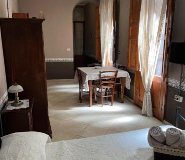 Iglesias Historic Centre Bed & Breakfast | B&B Su Maimoni