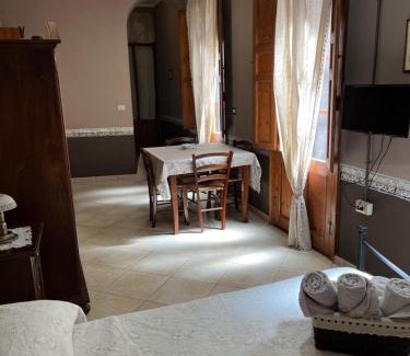 Iglesias Historic Centre Bed & Breakfast | B&B Su Maimoni