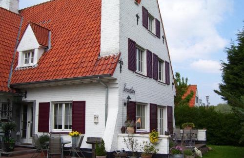 De Haan Bed & Breakfast | B&B Villa Fernadine