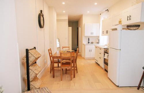Brockton Village Hotel | B Hotel