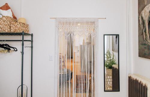 Brockton Village Hotel | B Hotel