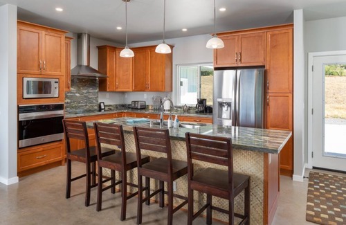 Kohala Estates House | B.I. Kohola Lani - Fall Rates! Post Card Views, Pool and now AC in bedrooms!