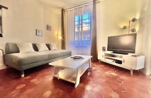 Old Town Apartment | B OT Maison du Moulin - Old Town - Promenade des