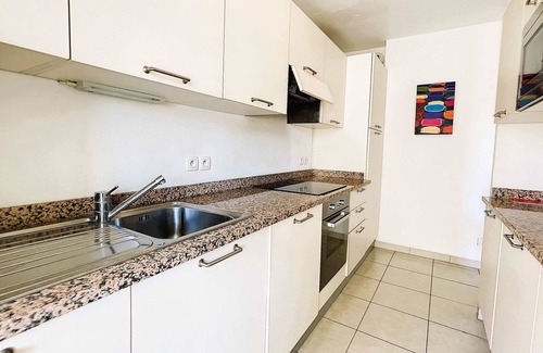 Cannes La Bocca Apartment | B014 Spacieux 2 chambres piscine parking 4min plage