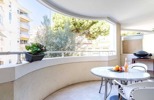 Cannes La Bocca Apartment | B014 Spacieux 2 chambres piscine parking 4min plage
