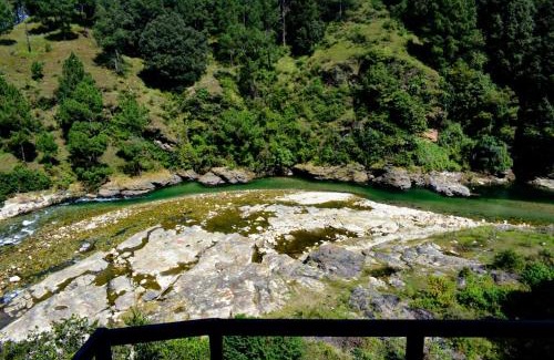 Almora House | B2 Guest House