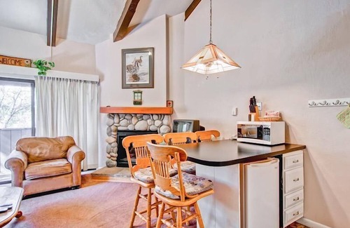 Yosemite West Condo | (B212) Loft Condominiums
