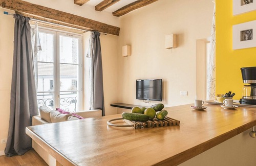Arts-et-Metiers Apartment | B2DF Eternity