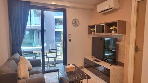 Ao Nang Apartment | B505-Top Floor Pool View 1 BR At Ao Nang Beach