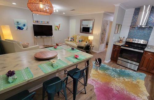 Southeast Pensacola House | Baars Cottage in East Hill 3Br/1Ba