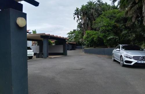 Port Edward Apartment | Babanango: Coastal Haven in Port Edward