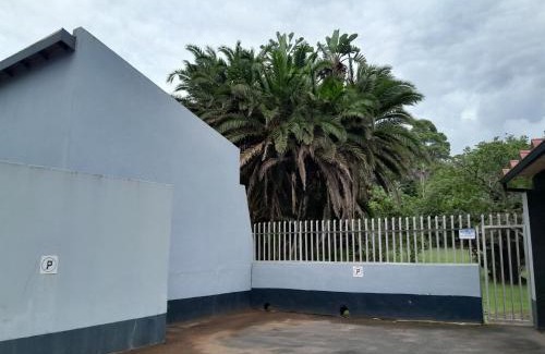 Port Edward Apartment | Babanango: Coastal Haven in Port Edward