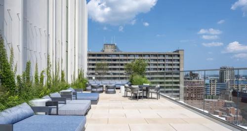 Bay Village Apartment | Back-Bay Lux Central 2BR Condo with Rooftop and Parking