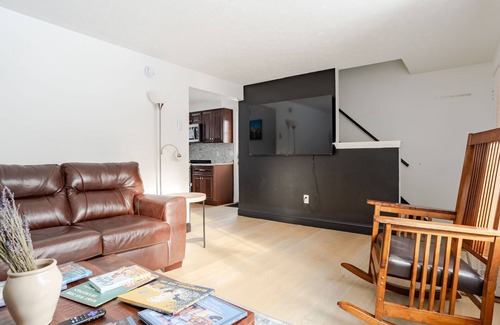 East Deering House | Back Cove Retreat-FREE Parking 5 min to Old Port!