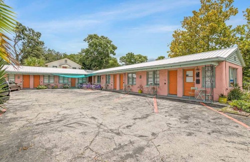 St. Augustine Apartment | Back in Time Motel- Vintage Vibes in St Augustine