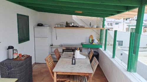 La Santa Bed & Breakfast | BackpackerRoom's