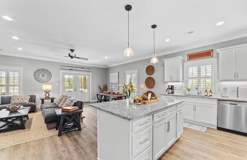 Oriental House | Backstay House in River Dunes Waterfront Community