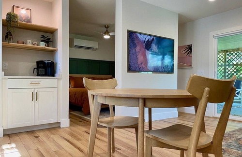 Wilmington House | Backyard Beach Barn ~ 3 miles to beach!