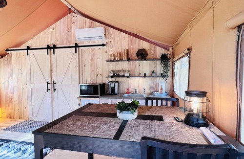 Punta Gorda RV Rental | Backyard glamping with hot tub