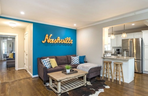 Oak Hill House | Backyard Oasis 4 Miles to Downtown! Hot Tub! Dog Friendly!