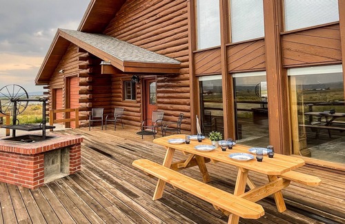 Pinedale House | Badger Ridge Cabin
