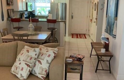 South Padre Island Apartment | Bahama Breeze #4