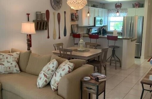 South Padre Island Apartment | Bahama Breeze #4