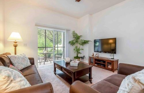 Bahama Bay Apartment | Bahama Flower Retreat, 10 min to Disney