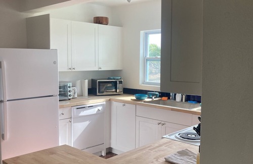 Sugar Loaf Settlement House | Bahamas oceanfront paradise. 250 off if you stay 8 nights.