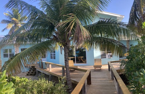 Sugar Loaf Settlement House | Bahamas oceanfront paradise. 250 off if you stay 8 nights.
