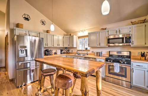 Bailey House | Bailey Getaway w/Hot Tub & Game Room!