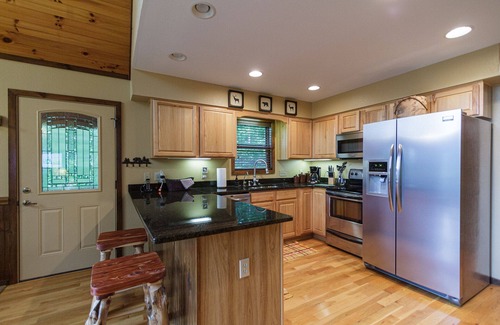 Bryson City Cabin | Baines Mountain Hideaway