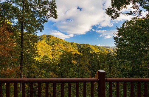 Bryson City Cabin | Baines Mountain Hideaway