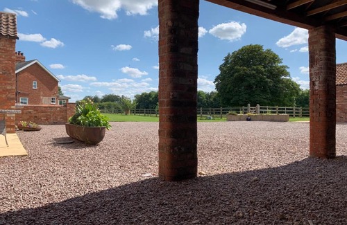 Horncastle Apartment | Bainvalley Cottages - Group Accommodation