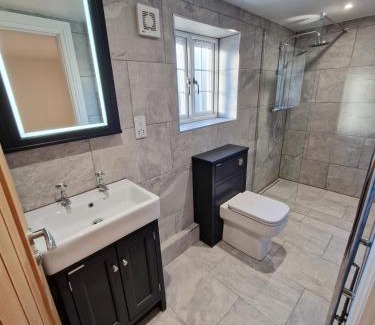 Horncastle Apartment | Bainvalley Cottages - Group Accommodation