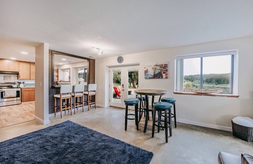 Camano Island Apartment | Baker View Lodging with hot tub, sound, mountain, and territorial views.