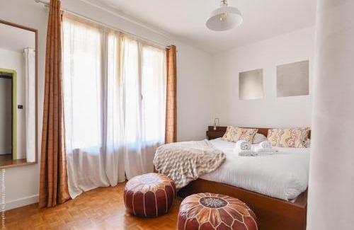 4th Arrondissement Apartment | Balcon filant, calme & parking
