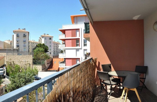 Saint-Mauront Apartment | Balcony apartment in the heart of Marseille