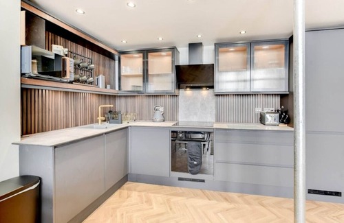 Worthing Apartment | Balcony Seaview 2 Bed Worthing